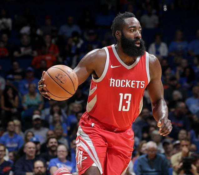 乐鱼重要助攻首场状态出色，加拿大队观众沸腾！，穆古鲁扎重返赛场引发球迷热议的简单介绍